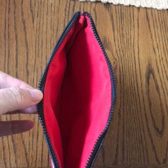 Victoria’s Secret Make Up Bag - Picture 3 of 5